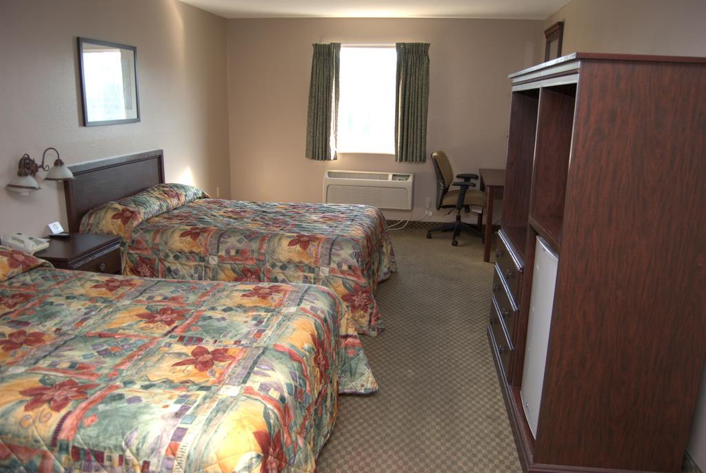 Commodore Resort Пут-ин-Бей Екстериор снимка