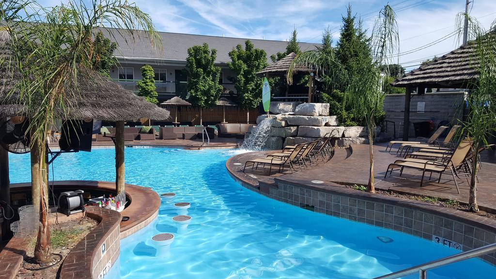 Commodore Resort Пут-ин-Бей Екстериор снимка
