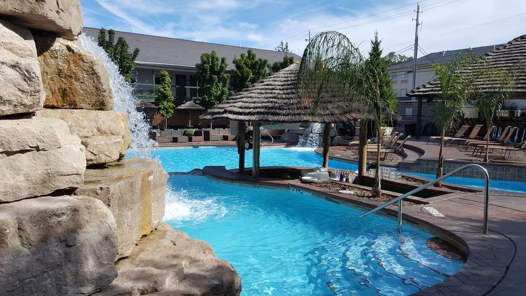 Commodore Resort Пут-ин-Бей Екстериор снимка
