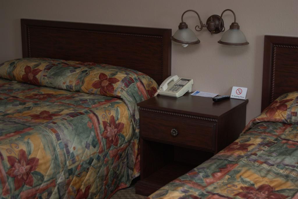 Commodore Resort Пут-ин-Бей Екстериор снимка