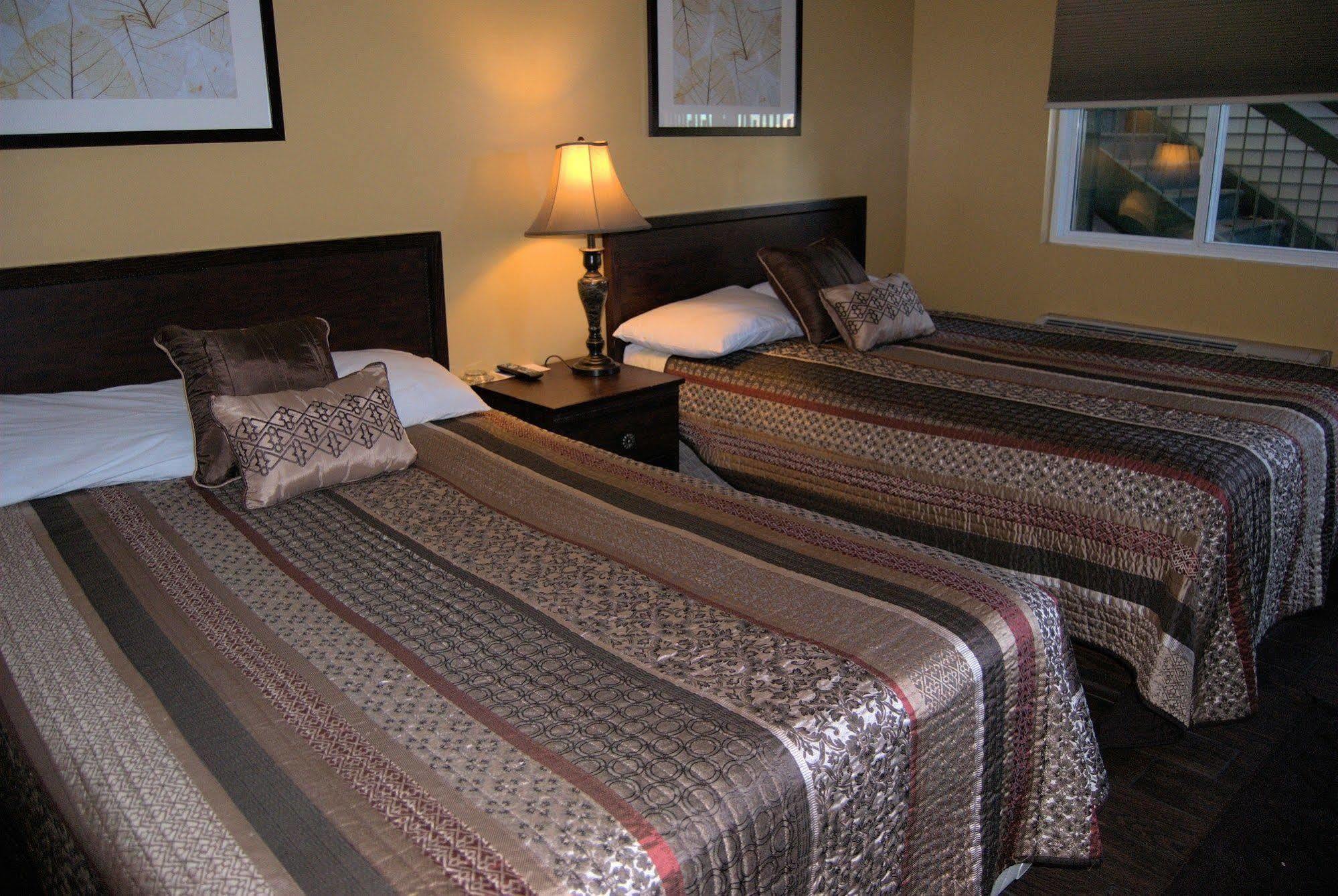 Commodore Resort Пут-ин-Бей Екстериор снимка